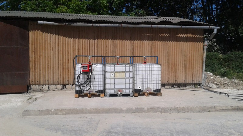 Mobilné kontajnery PHM / Plastový IBC kontajner mobilný - foto  Mobilné kontajnery PHM / Plastový IBC kontajner mobilný - foto